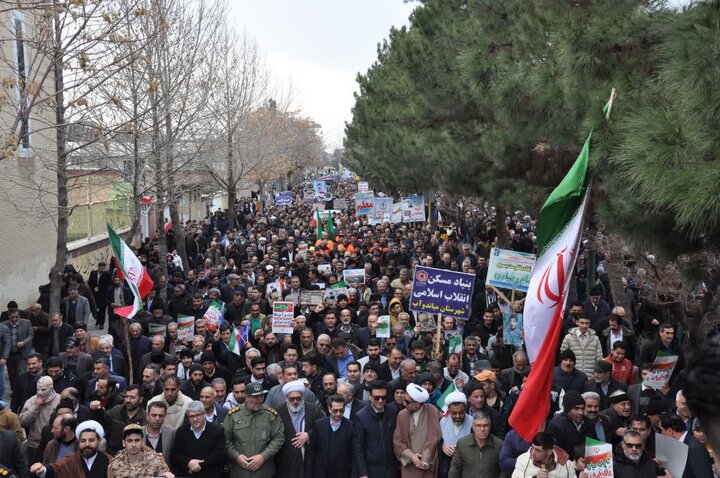 تصاویر/ راهپیمایی ۲۲ بهمن در میاندوآب