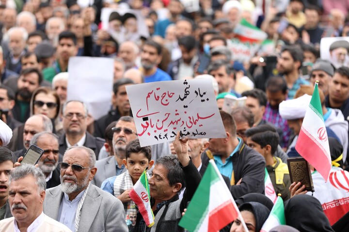 تصاویر/ خروش مردم انقلابی استان یزد در راهپیمایی یوم الله ۲۲ بهمن ماه