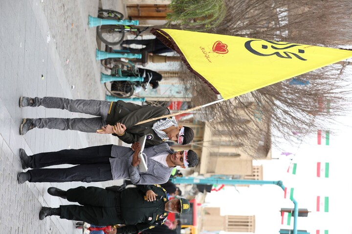 تصاویر/ خروش مردم انقلابی استان یزد در راهپیمایی یوم الله ۲۲ بهمن ماه