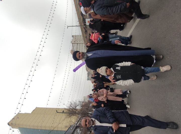 تصاویر/ خروش مردم انقلابی استان یزد در راهپیمایی یوم الله ۲۲ بهمن ماه