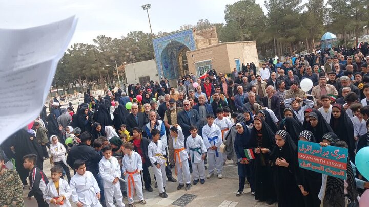 تصاویر/ یوم الله راهپیمایی 22 بهمن در نوش آباد