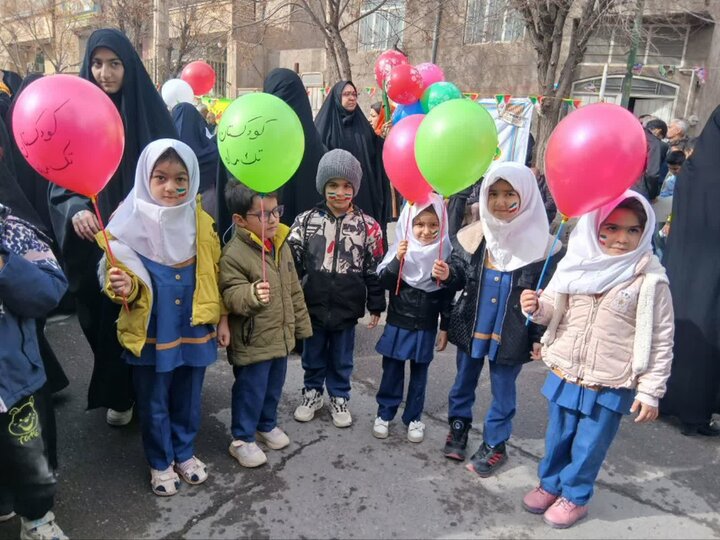 تصاویر/ یوم الله راهپیمایی 22 بهمن در نوش آباد