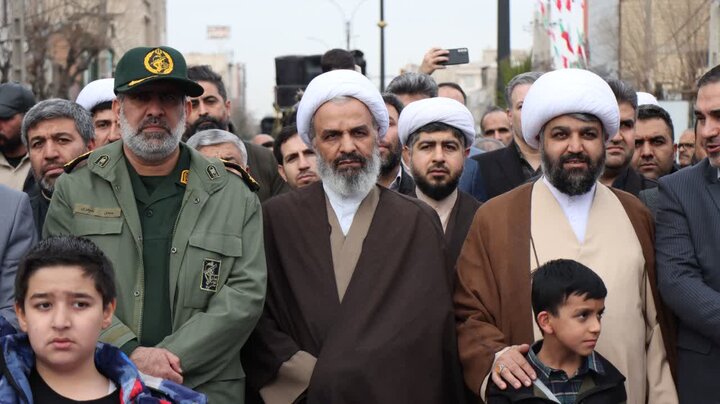 تصاویر/ مردم باقرشهر و کهریزک بار دیگر وفاداری خود را به انقلاب نشان دادند