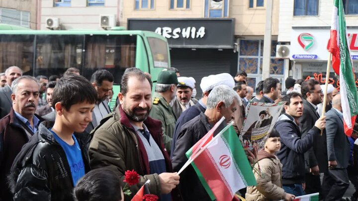 تصاویر/ مردم باقرشهر و کهریزک بار دیگر وفاداری خود را به انقلاب نشان دادند