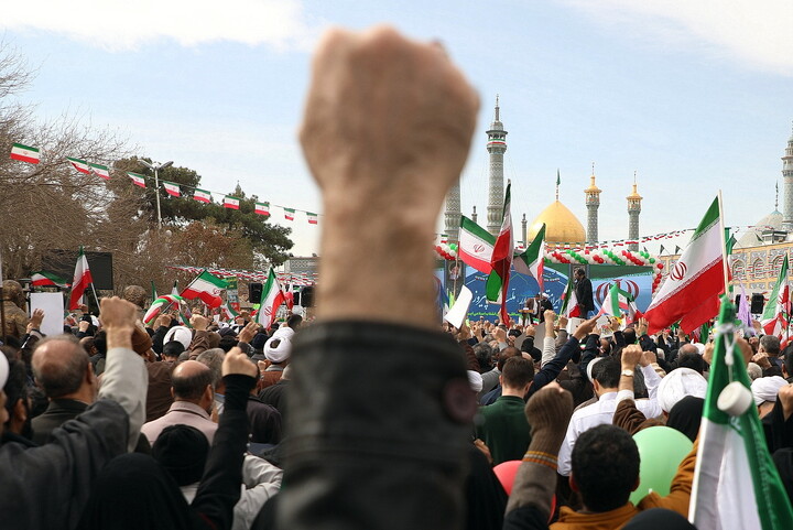 تصاویر/ حضور پر شور مردم فم در راهپیمایی دشمن‌شکن ۲۲ بهمن