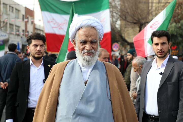 تصاویر/ حضور پر شور مردم فم در راهپیمایی دشمن‌شکن ۲۲ بهمن