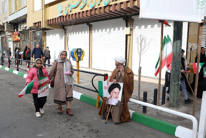 تصاویر/ حضور پر شور مردم فم در راهپیمایی دشمن‌شکن ۲۲ بهمن