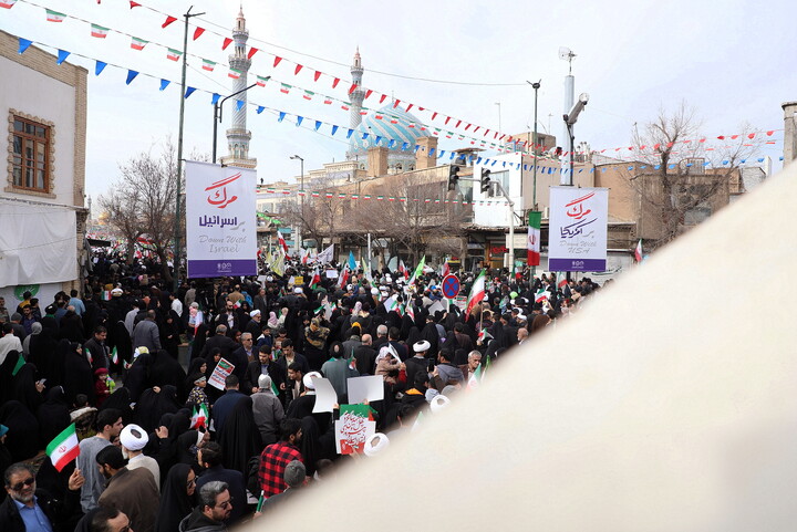 تصاویر/ حضور پر شور مردم فم در راهپیمایی دشمن‌شکن ۲۲ بهمن
