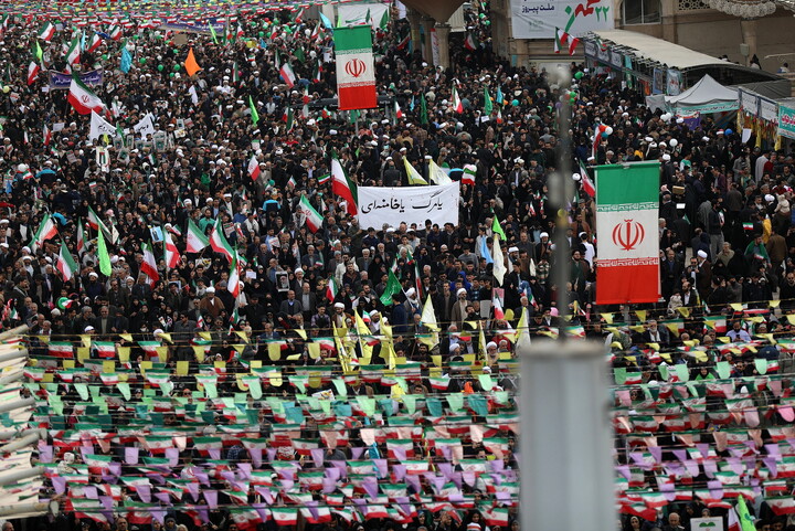 تصاویر/ حضور پر شور مردم فم در راهپیمایی دشمن‌شکن ۲۲ بهمن