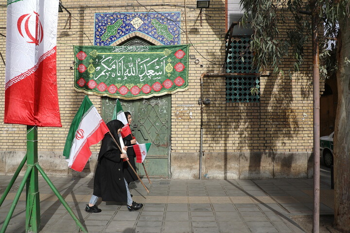 تصاویر/ حضور پر شور مردم فم در راهپیمایی دشمن‌شکن ۲۲ بهمن