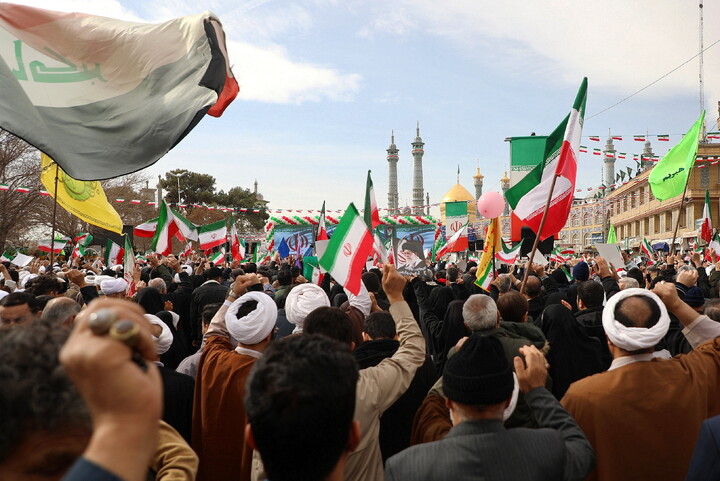 تصاویر/ حضور پر شور مردم فم در راهپیمایی دشمن‌شکن ۲۲ بهمن