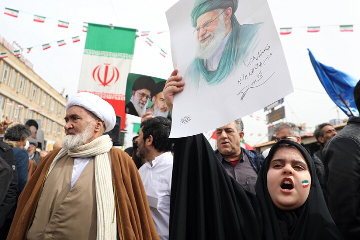 تصاویر/ حضور پر شور مردم فم در راهپیمایی دشمن‌شکن ۲۲ بهمن