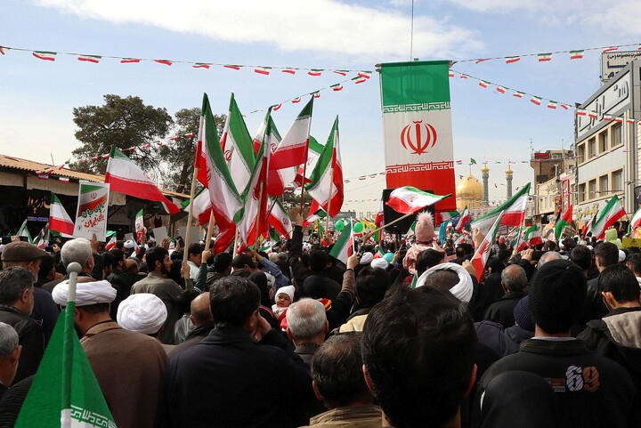 تصاویر/ حضور پر شور مردم فم در راهپیمایی دشمن‌شکن ۲۲ بهمن