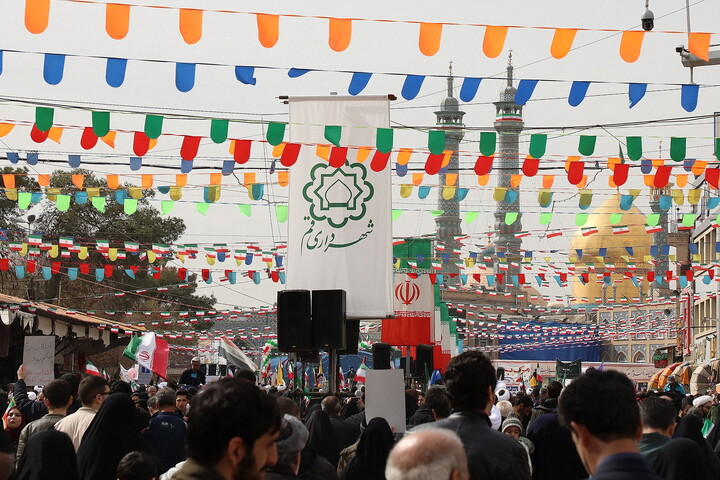 تصاویر/ حضور پر شور مردم فم در راهپیمایی دشمن‌شکن ۲۲ بهمن