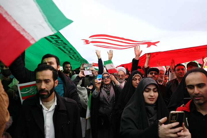 تصاویر/ حضور پر شور مردم فم در راهپیمایی دشمن‌شکن ۲۲ بهمن