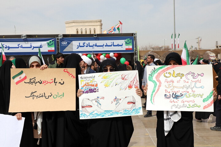 تصاویر/ حضور پر شور مردم فم در راهپیمایی دشمن‌شکن ۲۲ بهمن
