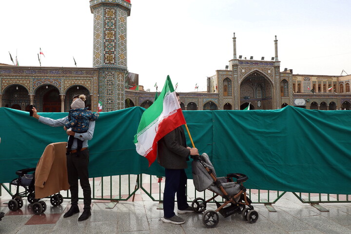 تصاویر/ حضور پر شور مردم فم در راهپیمایی دشمن‌شکن ۲۲ بهمن