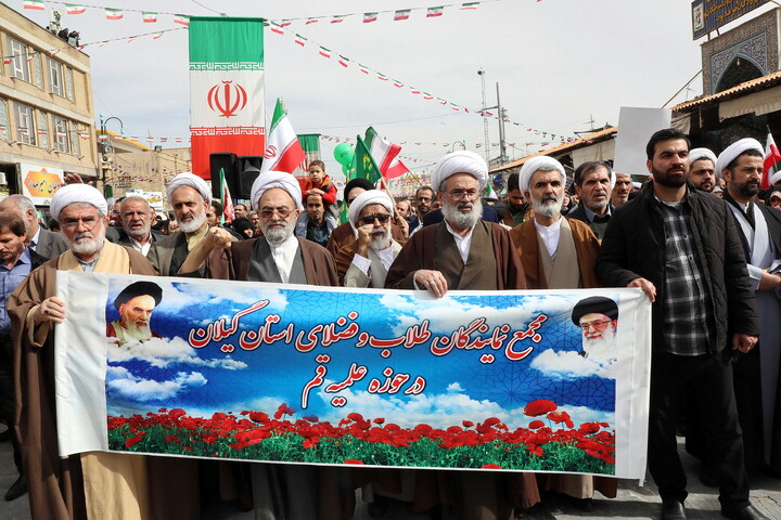 تصاویر/ حضور پر شور مردم فم در راهپیمایی دشمن‌شکن ۲۲ بهمن