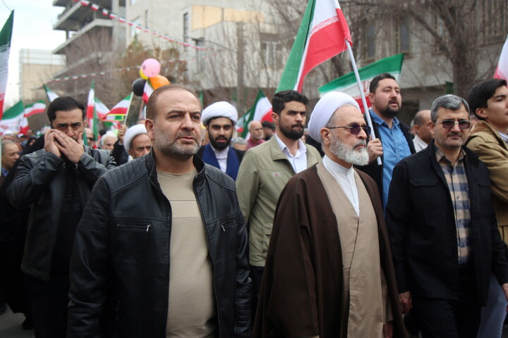 تصاویر/ حضور پر شور مردم فم در راهپیمایی دشمن‌شکن ۲۲ بهمن