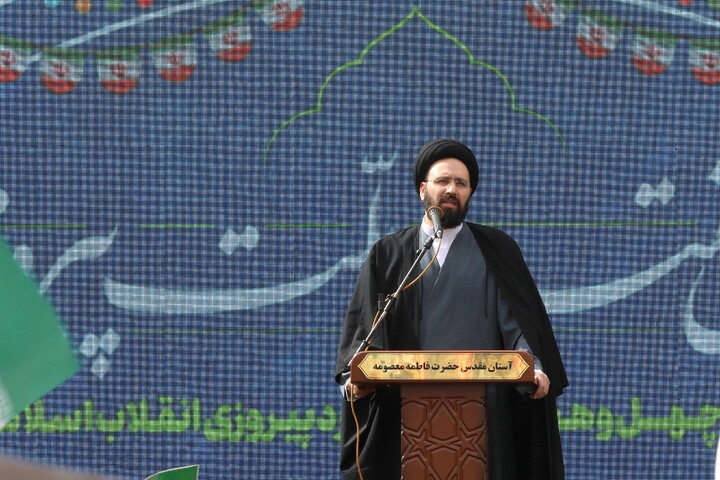 تصاویر/ حضور پر شور مردم فم در راهپیمایی دشمن‌شکن ۲۲ بهمن