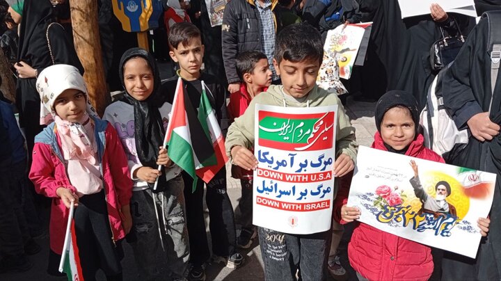 تصاویر/ مراسم راهپیمایی یوم‌الله ۲۲ بهمن در شهر ماهان