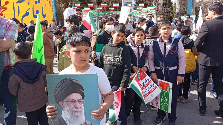 تصاویر/ مراسم راهپیمایی یوم‌الله ۲۲ بهمن در شهر ماهان