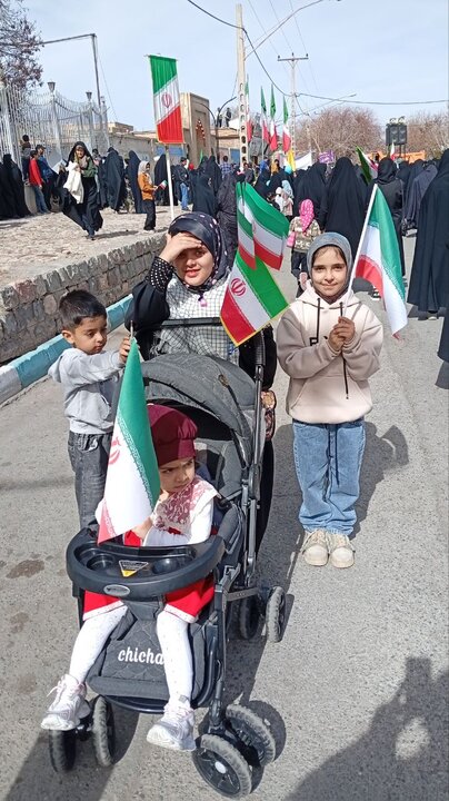 تصاویر/ مراسم راهپیمایی یوم‌الله ۲۲ بهمن در شهر ماهان