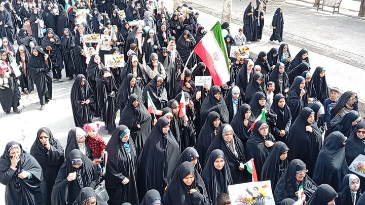 تصاویر/ مراسم راهپیمایی یوم‌الله ۲۲ بهمن در شهر ماهان