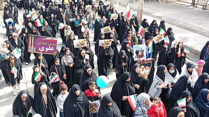 تصاویر/ مراسم راهپیمایی یوم‌الله ۲۲ بهمن در شهر ماهان