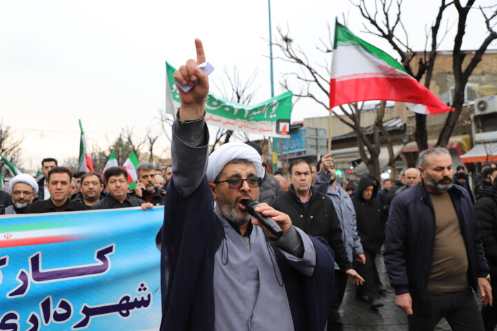 تصاویر/ خروش مردم انقلابی در راهپیمایی یوم الله ۲۲ بهمن ماه در تبریز