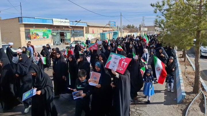 تصاویر/ مراسم راهپیمایی یوم‌الله ۲۲ بهمن شهر کشکوئیه
