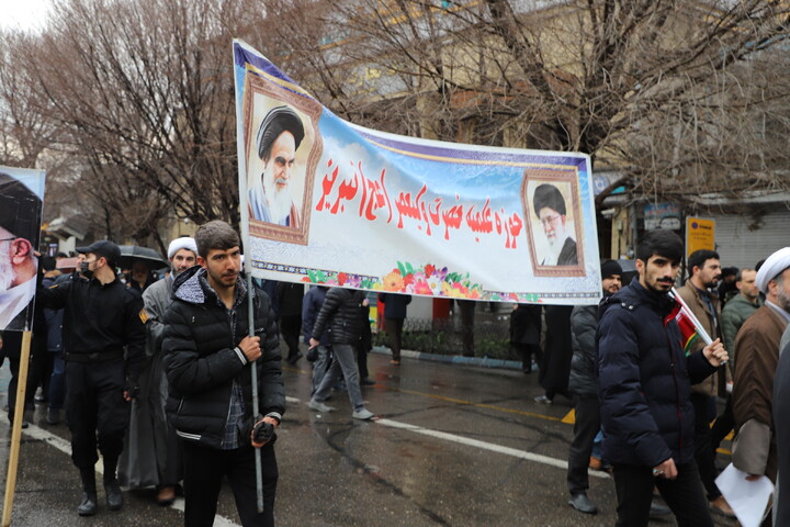 تصاویر/ خروش مردم انقلابی در راهپیمایی یوم الله ۲۲ بهمن ماه در تبریز