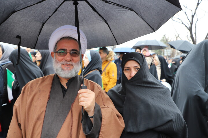 تصاویر/ خروش مردم انقلابی در راهپیمایی یوم الله ۲۲ بهمن ماه در تبریز