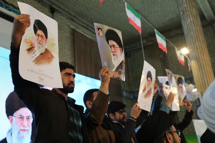 قم المقدسہ میں اردو طلاب کا عظیم اجتماع؛ انقلابِ اسلامی اور رہبرِ معظم سے تجدیدِ عہد، اسلام آباد دھماکے کی مذمت