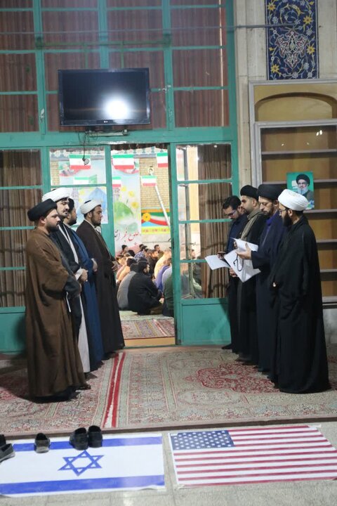 قم المقدسہ میں اردو طلاب کا عظیم اجتماع؛ انقلابِ اسلامی اور رہبرِ معظم سے تجدیدِ عہد، اسلام آباد دھماکے کی مذمت