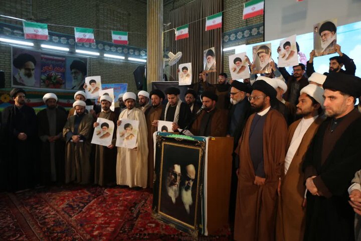 قم المقدسہ میں اردو طلاب کا عظیم اجتماع؛ انقلابِ اسلامی اور رہبرِ معظم سے تجدیدِ عہد، اسلام آباد دھماکے کی مذمت