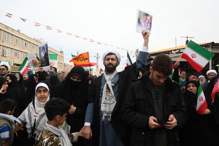 تصاویر/ راهپیمایی  پر شور مردم قم در روز ۲۲ بهمن