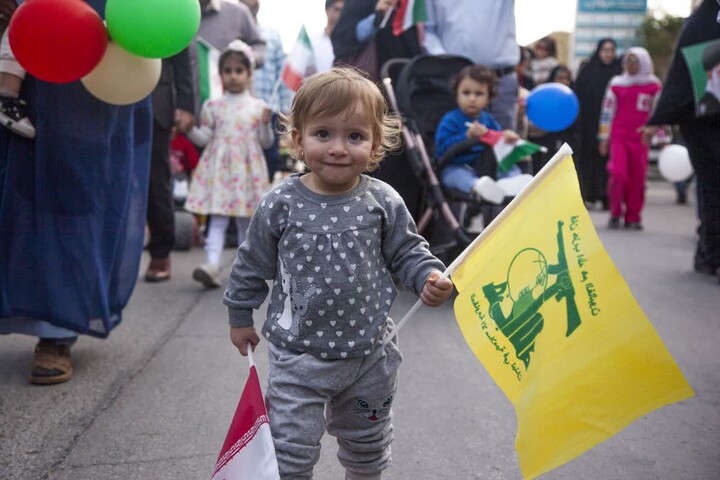 تصاویر/ نسل آینده بوشهر در قاب راهپیمایی ۲۲ بهمن