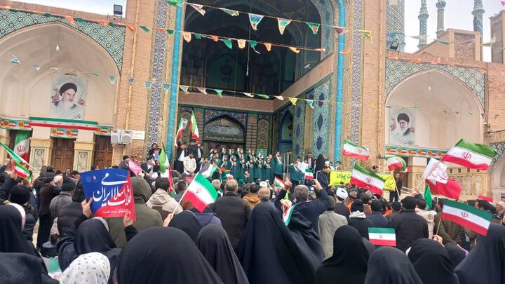 تصاویر/حضور انقلابی و پرشور مردم منطقه اردهال در راهپیمایی۲۲ بهمن