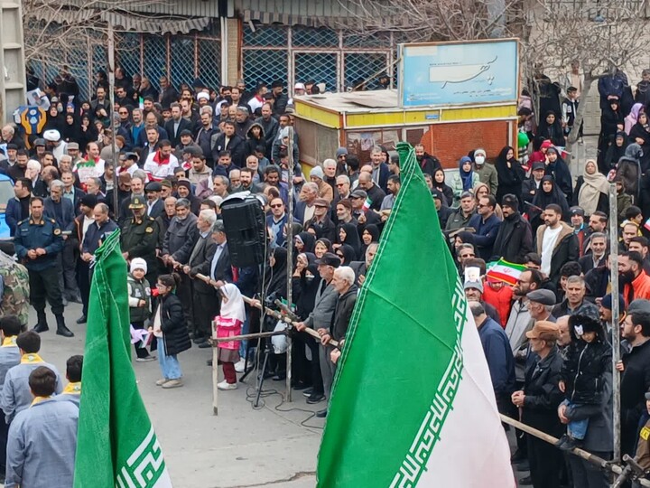 تصاویر / حضور حماسی مردم نهاوند در 22 بهمن