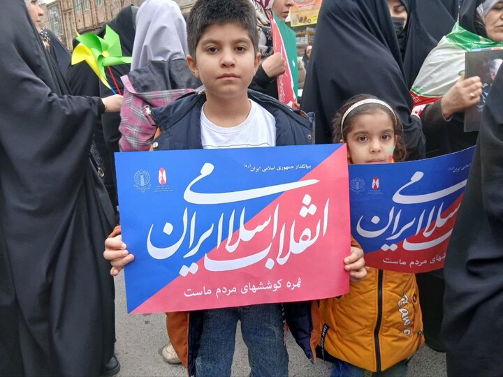 تصاویر / حضور حماسی مردم نهاوند در 22 بهمن