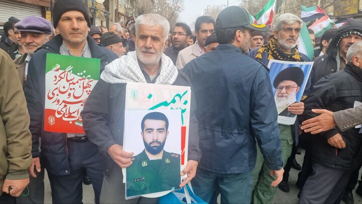 تصاویر / حضور حماسی مردم نهاوند در 22 بهمن