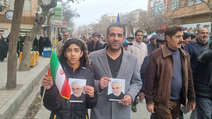 تصاویر / حضور حماسی مردم نهاوند در 22 بهمن