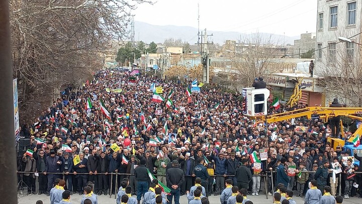 تصاویر / حضور حماسی مردم نهاوند در 22 بهمن