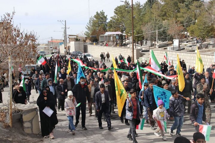 تصاویر/ مراسم راهپیمایی یوم‌الله ۲۲ بهمن در شهر پاریز