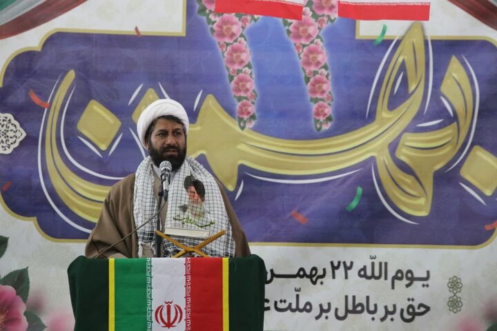 تصاویر/ مراسم راهپیمایی یوم‌الله ۲۲ بهمن در شهر پاریز