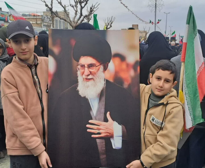 تصاویر / حضور مردم شهرستان آبیک در راهپیمایی یوم  الله 22 بهمن