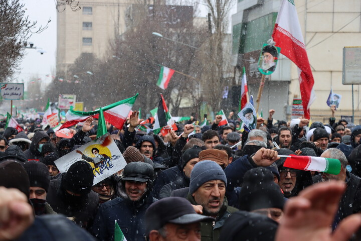 تصاویر/ حماسه حضور مردم اردبیل در راهپیمایی ۲۲ بهمن ماه ۱۴۰۴