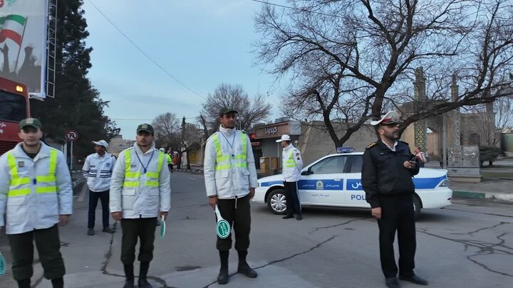 تصاویر / حضور میدانی حافظان نظم وامنیت در مراسم راهپیمایی یوم الله 22 بهمن