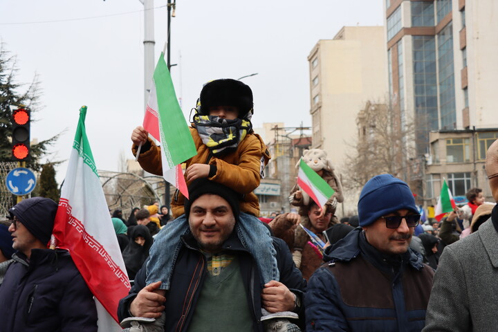 تصاویر/ حماسه حضور مردم اردبیل در راهپیمایی ۲۲ بهمن ماه ۱۴۰۴